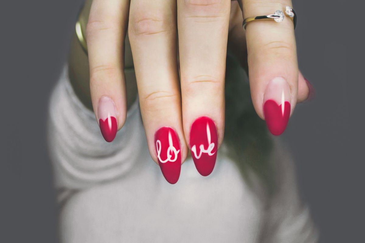 Nail design detail at Polishedbyphelisia